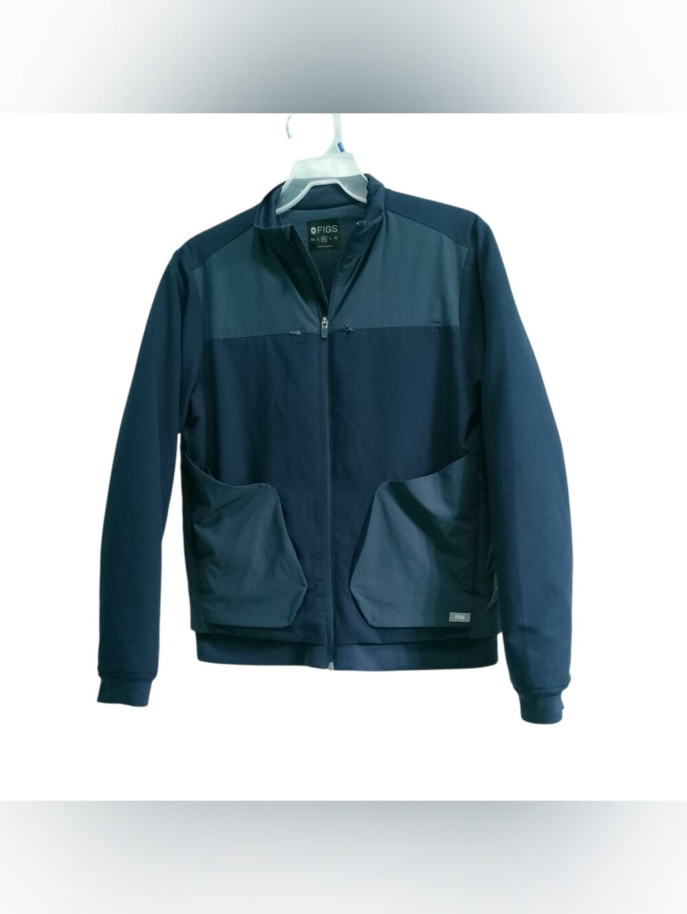 FIGS Morven Insulated Jacket Navy Blue Size M Medical Scrub Workwear